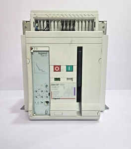 LEGRAND DMX-SP 2500 (1250AMP) 3 POLE FIXED TYPE AIR CIRCUIT BREAKER S/N.669527 - Picture 1 of 8
