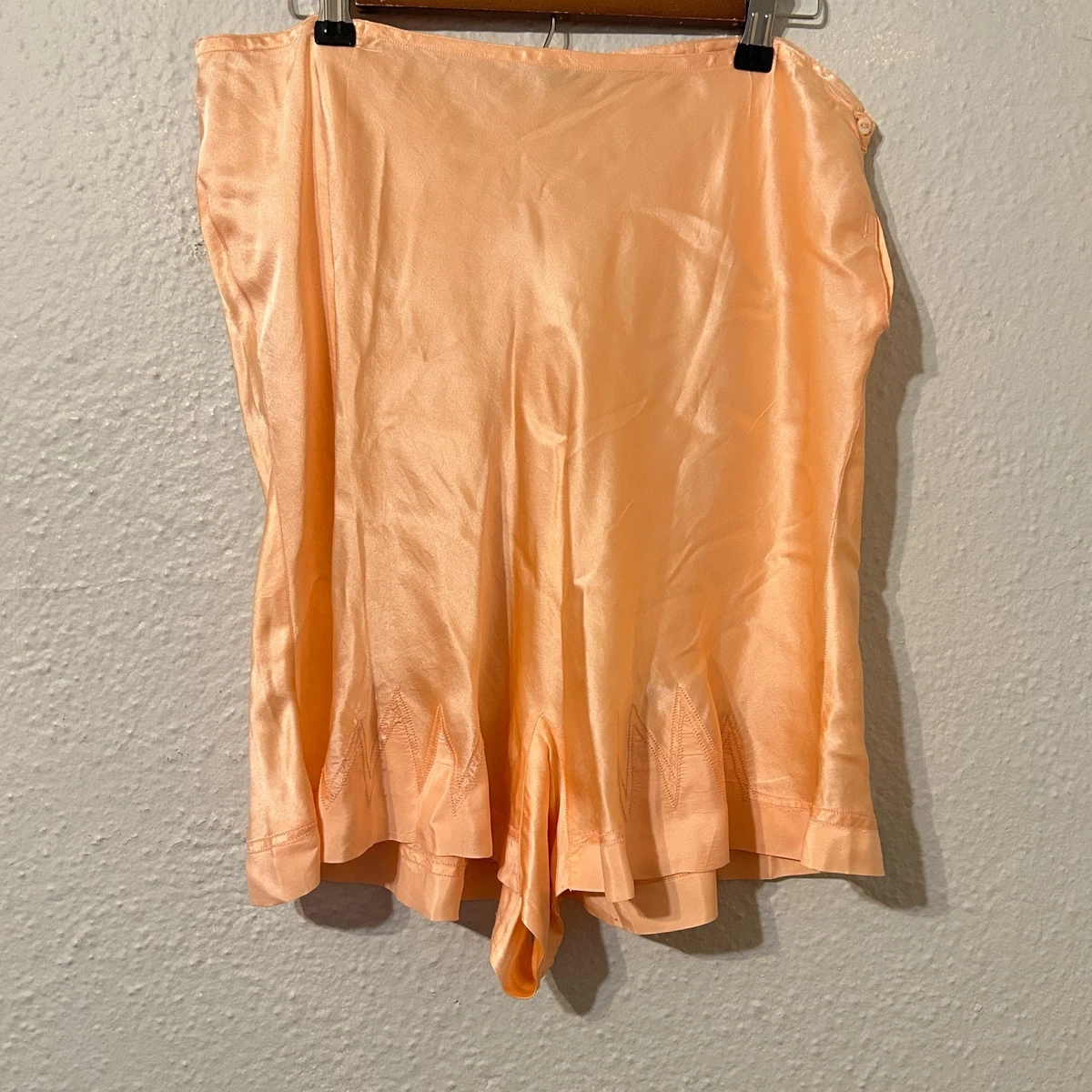 Майлы колготкидегі жалаңаш