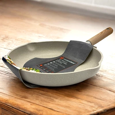 Sartén antiadherente de cerámica Masterclass de 9,5" pulgadas Foto 1 de 4