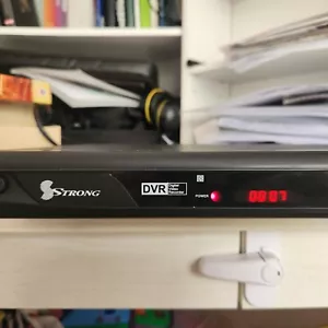 Strong SRT 5500 Digital Video Recorder Built In Hard drive Untested No Remote - Bild 1 von 6