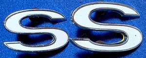 Chevy Chevelle El Camino Impala 3949238 SS 1968-1972 EMBLEMAS DE GUARDABARROS OEM - Imagen 1 de 2
