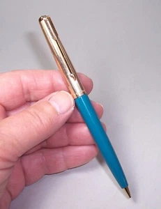 Vintage 1960s PARKER 61 MECHANICAL PENCIL Rolled Gold Cap & Turquoise Body - Picture 1 of 7