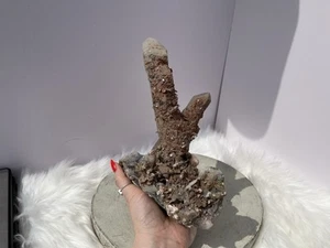 Racimo de cristal de cuarzo vela ahumada con pétalo de calcita - Imagen 1 de 10
