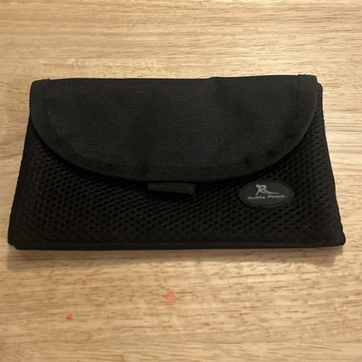 Running Buddy Magnetic Pouch Black Beltless Runners No Bounce 6” x 4" - Image 1 of 4