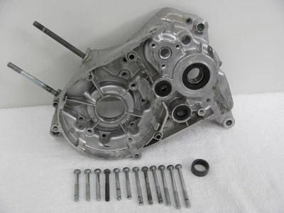 Yamaha AT3 1973 125 cc cárter lateral izquierdo - OEM #248-15111-02-00 Foto 1 de 4