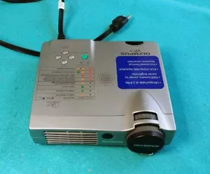 EUC Olympus VP-1 Ultralight Portable Mini Mobile DLP Digital Projector - Picture 1 of 5