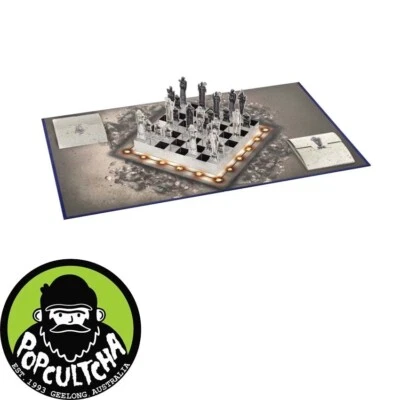 Harry Potter - Pop-Up Wizard Chess Set "New" - image 1 of 4