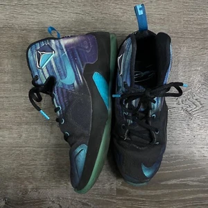 Lebron Boys Shoes High Top Lace Up Athletic Sneakers Multicolor Black Size 5.5 Y - Picture 1 of 4
