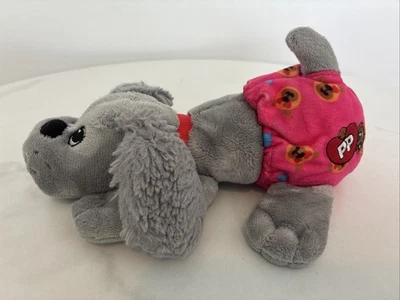 Filhotes de libra recém-nascidos de pelúcia 2023 cachorro cinza com fralda rosa 8" - Imagem 1 de 3