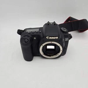 Canon EOS 20D 8.2MP Digital SLR DSLR Camera - Picture 1 of 7