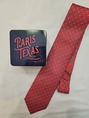 Gravata de seda vermelha SNOOPY com fuso de lata Álamo Harrisons Heroes Paris Texas Apparel - Imagem 1 de 4