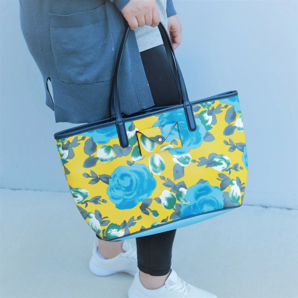 Marc by Marc Jacobs M0005438 Metropolitote 48 Leather Tote 707 Yellow Jacket