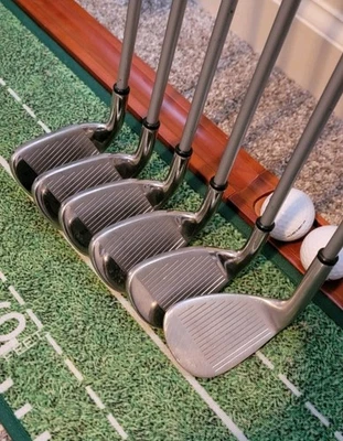 Empuñaduras originales Callaway Strata Tour 6-PW + 60° LW RH varilla de grafito OG para mujer 6 palos Foto 1 de 4
