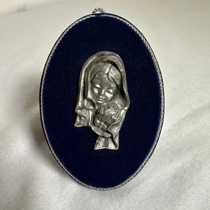 Vintage Genuine Pewter Icon Virgin Mary And Child on Blue Velvet Made In Italy - Picture 1 of 10