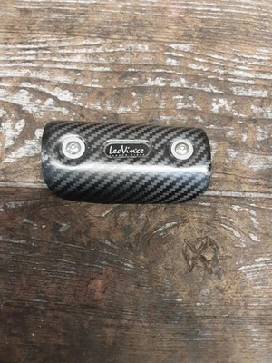 Cubierta protectora de escape de fibra de carbono Leo Vince 2007 05-08 Ducati Monster S2R 800 Foto 1 de 4