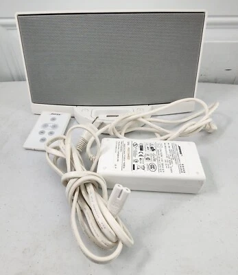 Sistema de música digital Bose White SoundDock iPod Dock con cable de alimentación y control remoto Foto 1 de 4