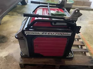 Honda EU7000is Generator Parts Starter Cover Engine Part Out PM What You Want - Picture 1 of 7