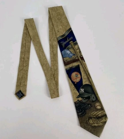 New Eagle Neckwear MLB New York Yankees 100% Silk Men's Neck Tie NWT Cover