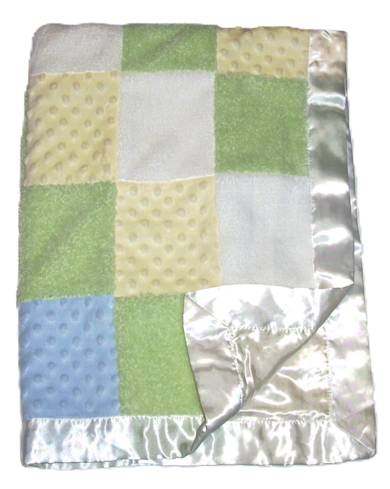 Cobertor Carters Just One Year Baby Patchwork Minky Dot azul verde amarelo branco - Imagem 1 de 3
