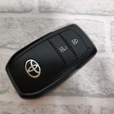 [Excellent+] Toyota 4 Button Smart Key 231451-2561 Noah Voxy Remote - Image 1 of 4