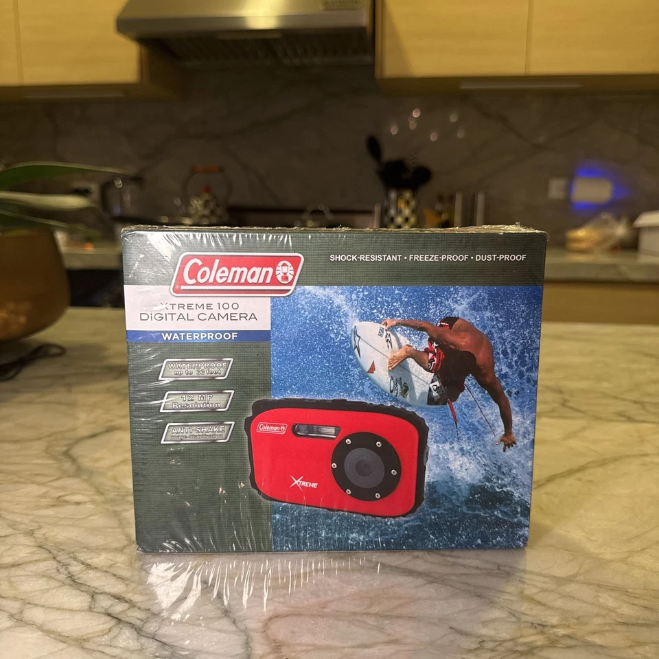 Водонепроницаемый цифровой фотоаппарат Coleman Xtreme 100 совершенно новый цвет синий  - Изображение 1 из 4