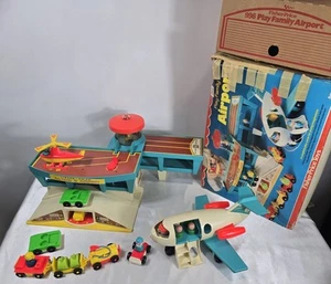 Vintage 1972 Fisher Price Little People Play Family Airport And Accessories - Picture 1 of 24
