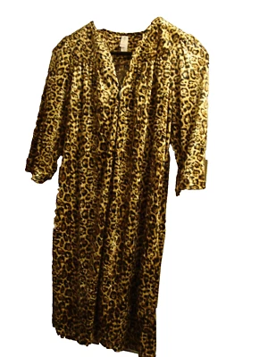 Vestido de felpa de manga larga con estampado de animales de leopardo ciervo blanco para mujer ropa de dormir mediana 203 Foto 1 de 4