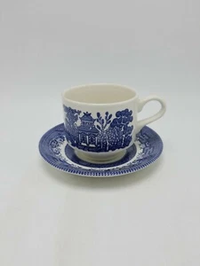 Churchill "Willow Blue - Blue Willow" (England) Large Flat Cup And Saucer Set - Picture 1 of 5