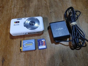 Kodak EasyShare V1003 fotocamera digitale 10,0 MP, punta e scatta bianco - Foto 1 di 7