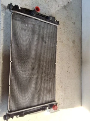 Radiador Jeep Patriot 2007-2017 sin transmisión de relación de arrastre todoterreno Foto 1 de 4