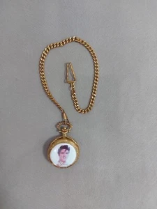 Elvis Presley Taschenuhr Quarz vergoldet Valdawn Japan Movt Weihnachts Angebot - Bild 1 von 5