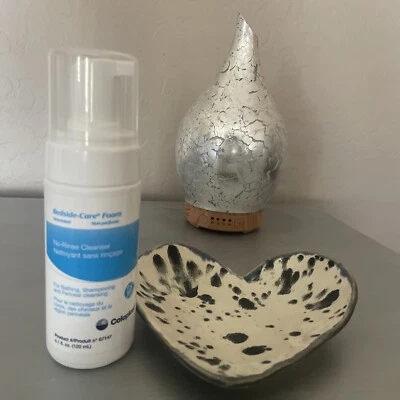 4.1 Fl. Oz. -Nuevo Coloplast Limpiador de espuma sin perfume sin enjuague con espuma para el cuidado de la cama Foto 1 de 4