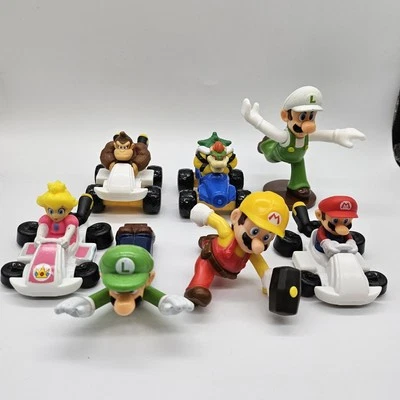 Super Mario Brothers Figurines  Lot Of 7 Kart Jakks Donkey Kong Birthday Party - Image 1 of 4