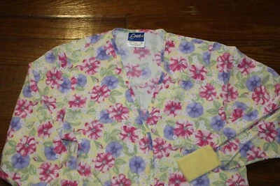 Crest Scrub Top Size M Medium Floral Pattern Long Sleeve Snaps Front Poly Blend - Image 1 of 4