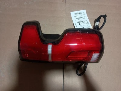Luz trasera derecha pasajero Chevrolet Silverado 2500 2024 3077896 Foto 1 de 4