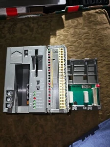SCHNEIDER AUTOMATION TSX COMPACT PC-E984-275 CPU 1 MODULE 16k logic 32K DATA 24V - Picture 1 of 7