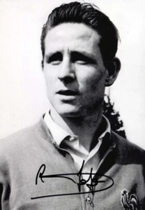 Raymond Kopa Original Signed Photo 10x15cm - Picture 1 of 1
