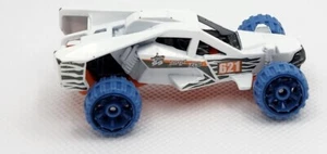 2012 Mattel Hot wheels Car X1621 white - Picture 1 of 6