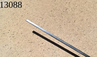 GMC Suburban 1960 1963 personalizado de lujo exterior inferior derecho ventana pasajero moldura Foto 1 de 4