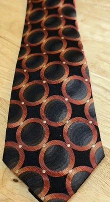 Мужской галстук Concepts от Claiborne 100% шелк ручной работы черный оранжевый геометрический б/у в отличном состоянии  - Изображение 1 из 4
