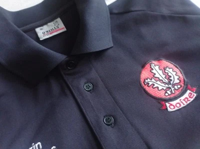 Camiseta deportiva retro O'Neils Derry Doire GAA XL Euro 6/7 blanca y negra nueva  - Imagen 1 de 4