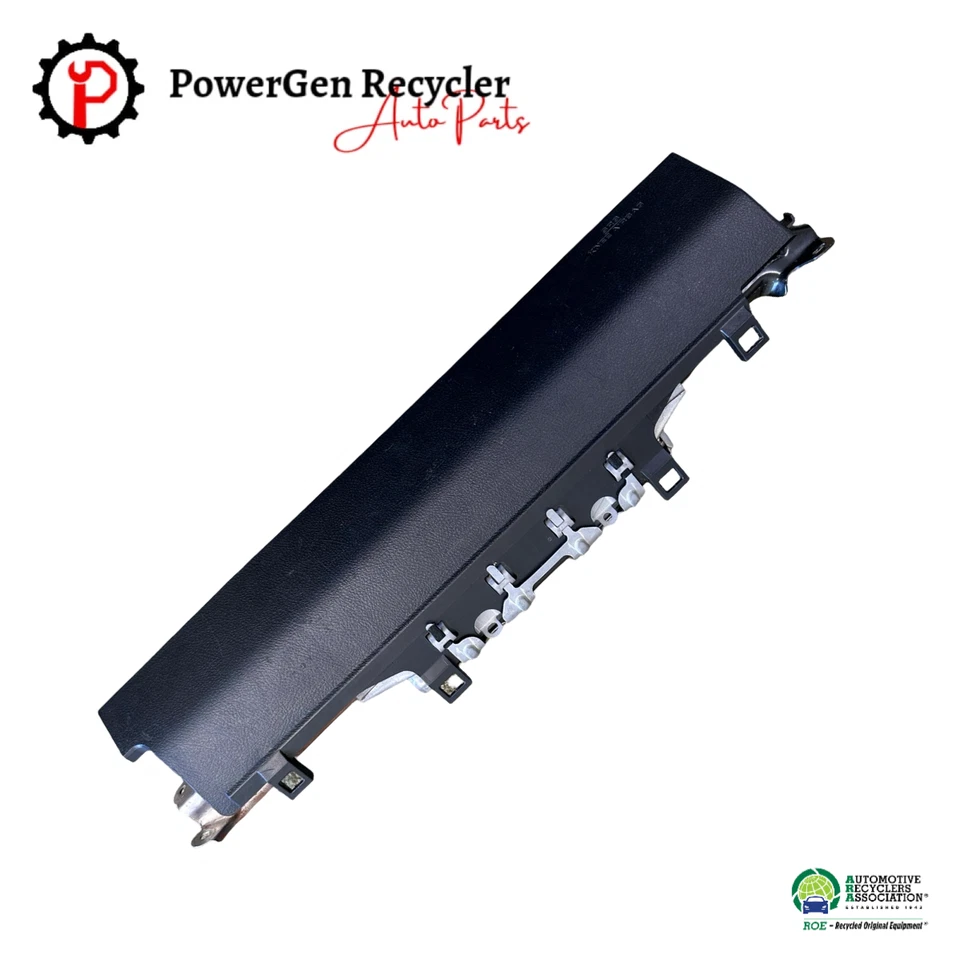 2015-2021 TOYOTA LAND CRUISER PASSENGER SIDE KNEE AIRBAG OEM - Imagem 1 de 4