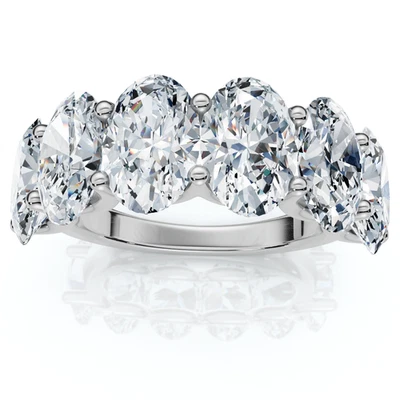 Anillo de aniversario de boda de diamantes ovalados de 6 quilates con punta en U de oro de 14 k cultivado en laboratorio Foto 1 de 4