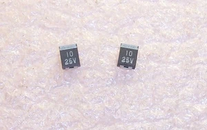 QTY (100) 10uf 25V D1 CASE 5846 SMD TANTALUM CAPACITORS F931E106MDCAST NICHICON - Picture 1 of 2