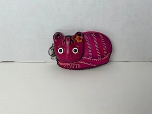 little Leather Cat Change Purse Fuchsia 5'' x 3'' Pre Owned - Picture 1 of 3