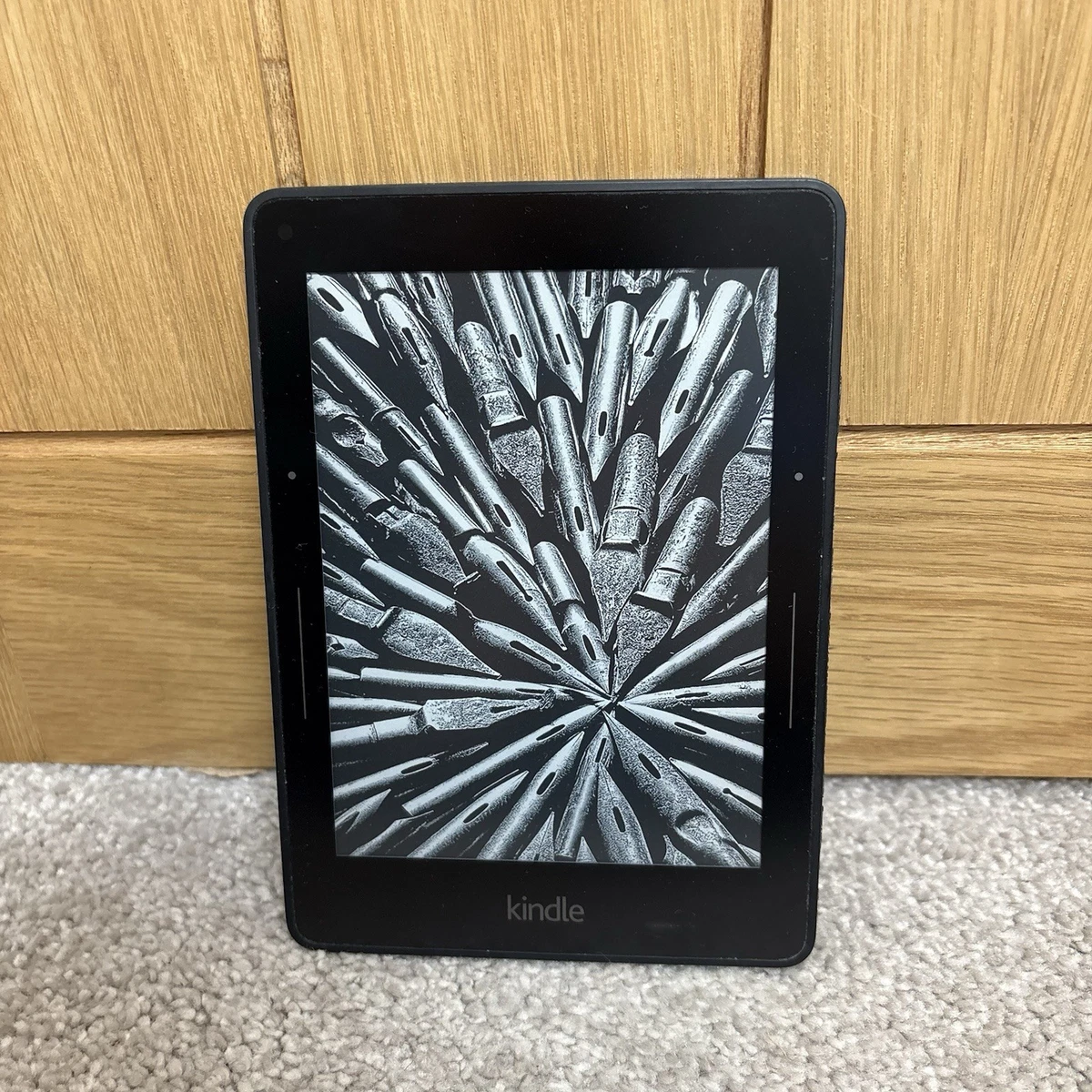 Amazon Kindle Voyage (7th Generation) Wi-Fi 4 GB Tablets