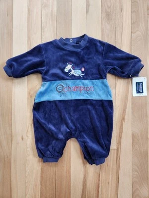 NUEVO Mameluco de Terciopelo OshKosh B'Gosh 0-3 meses DE COLECCIÓN AÑOS 90 Pony Club Champion RARO Foto 1 de 4