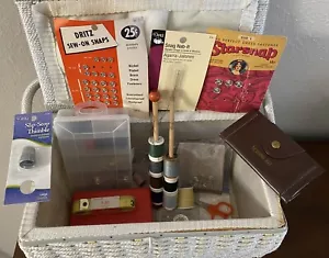 Sewing Lot Paisley Wicker Sewing Basket Large Pin Cushion Tray Feet Handle READ - Picture 1 of 21