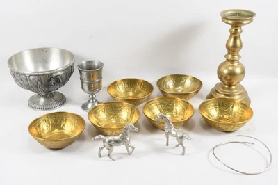 Q50J30- Varia Konvolut ua Leuchter Pferdefiguren Schale Becher Metall  - Bild 1 von 4