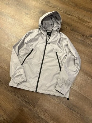 Chaqueta cortavientos impermeable a prueba de viento para hombre H&M talla mediana Foto 1 de 3